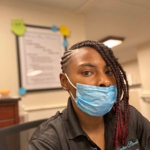 Meet your Posher, Brittney